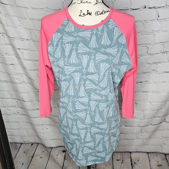 Lularoe Randy Raglan Tee in Disney Aurora Print Size Medium - Picture 1 of 5